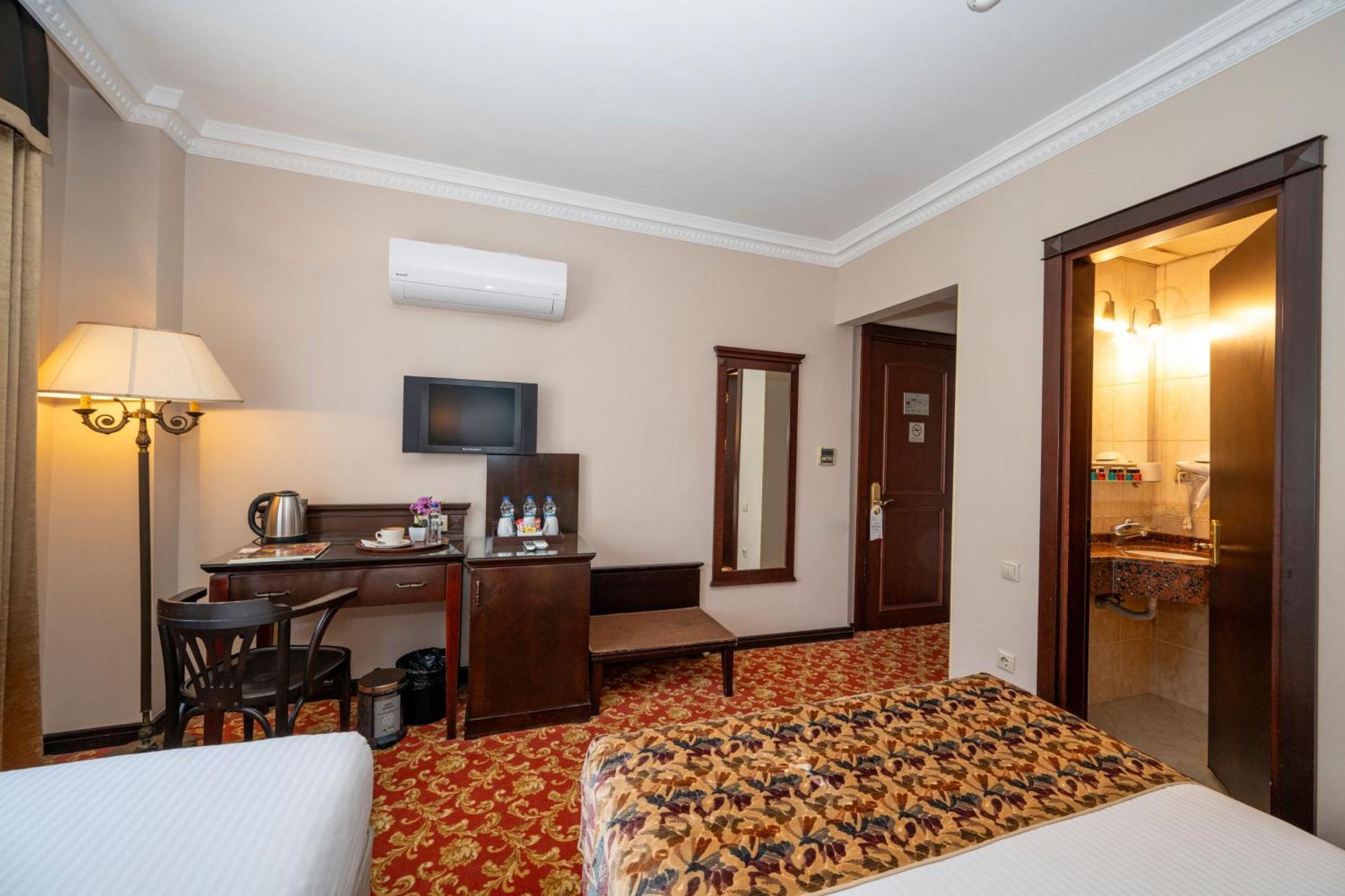 Pera Rose Hotel & Spa Istanbul Exterior photo