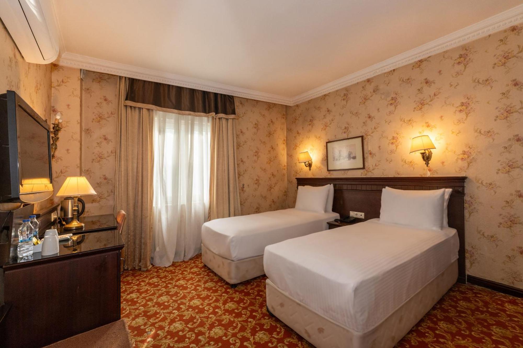 Pera Rose Hotel & Spa Istanbul Exterior photo