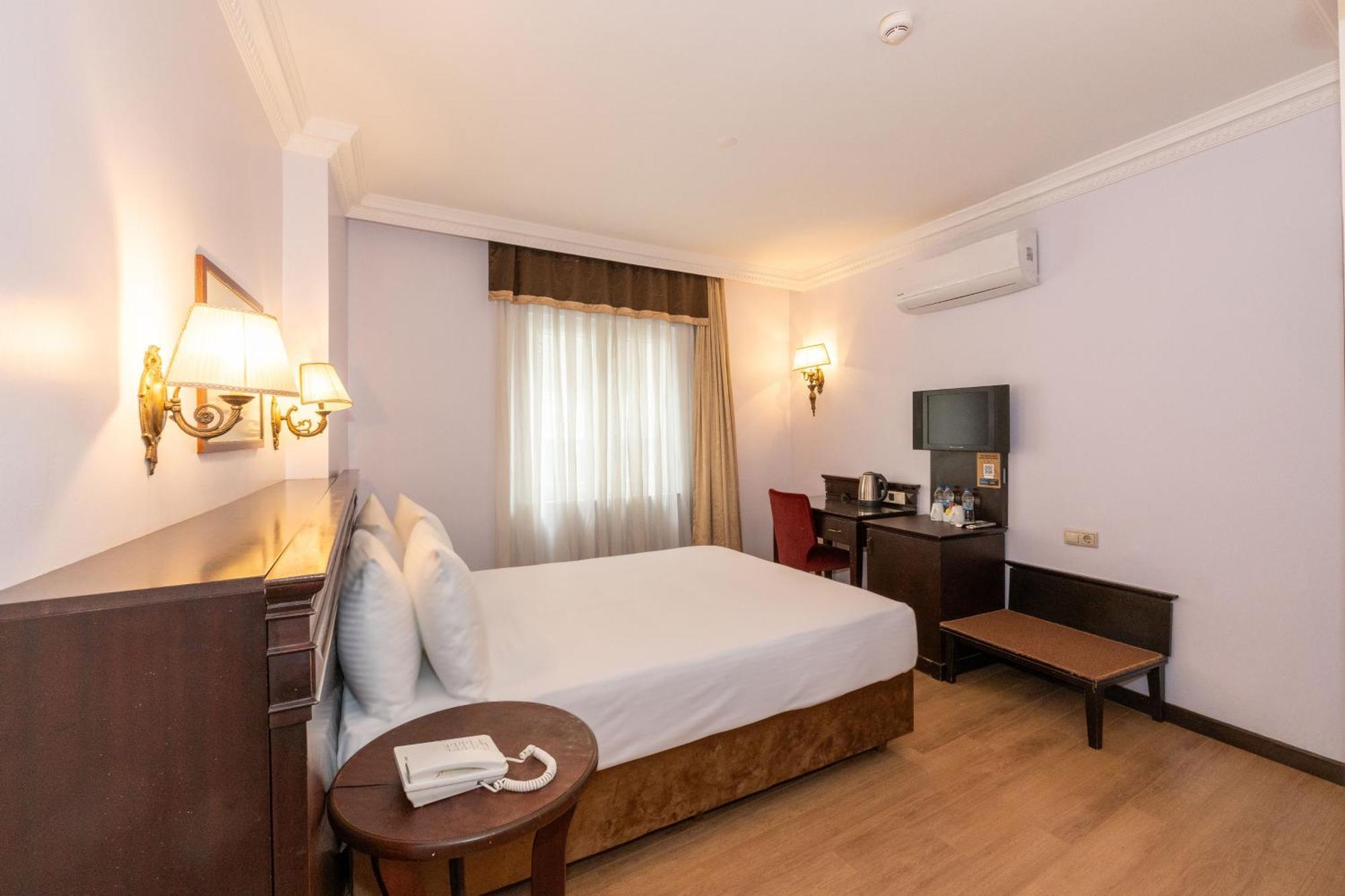Pera Rose Hotel & Spa Istanbul Exterior photo