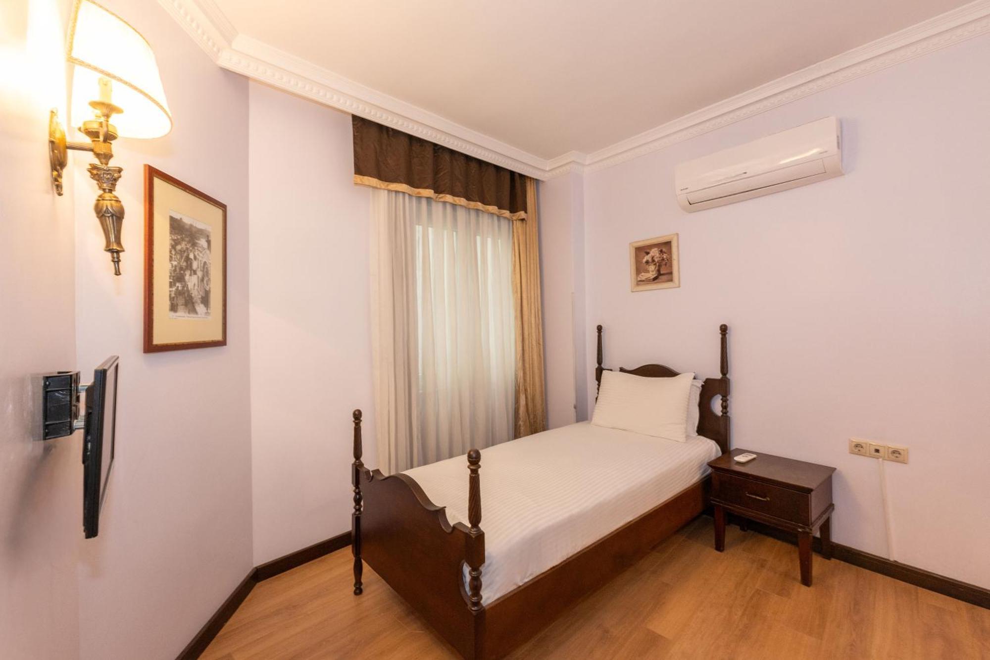Pera Rose Hotel & Spa Istanbul Exterior photo